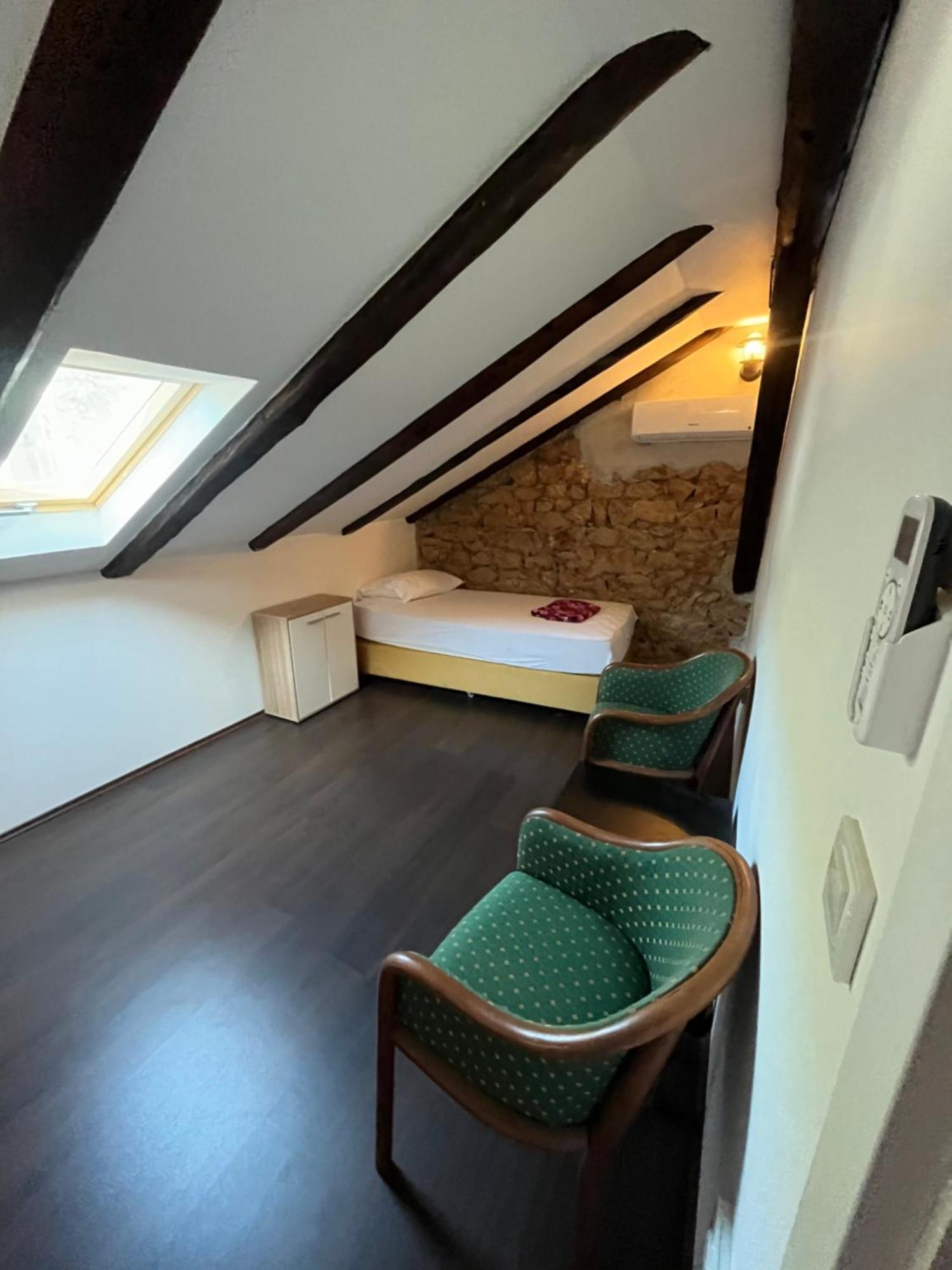Hostel Old School Rijeka Dış mekan fotoğraf